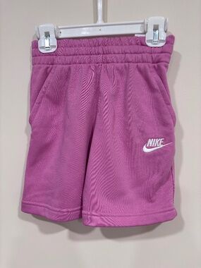 GIRL'S NIKE SWEAT SHORT SIZE XS